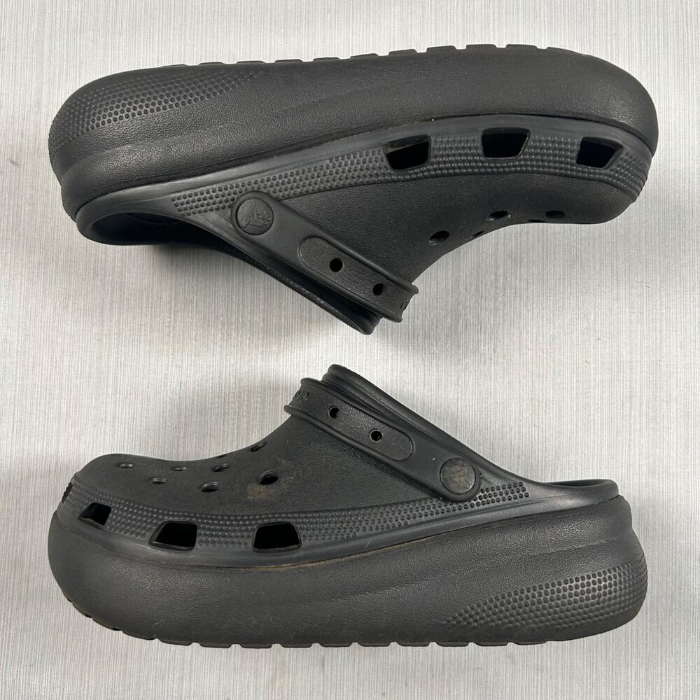 Junior's Crocs Stomp Clog Size 6 Black Pivoting Heel Strap Platform Shoes